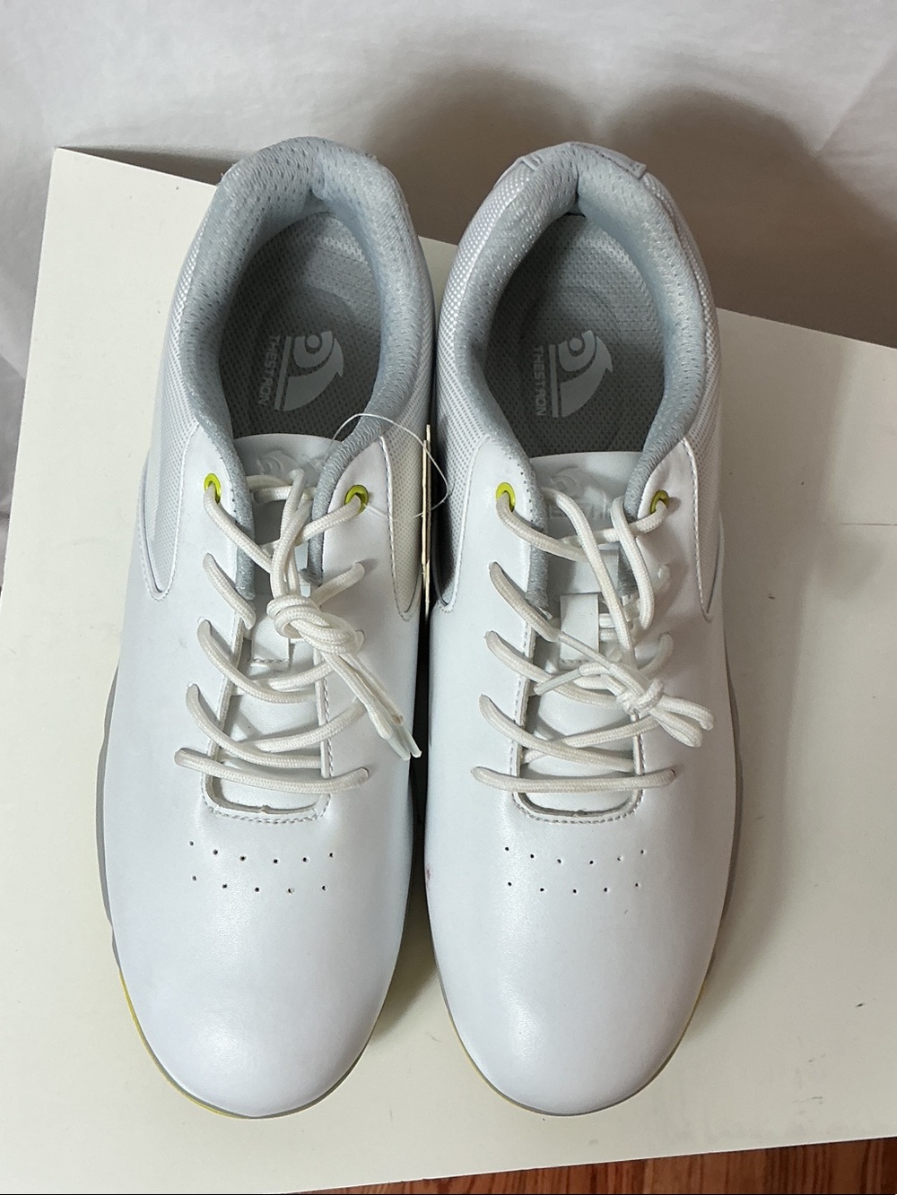 THESTRON Men’s Golf Shoes NWT